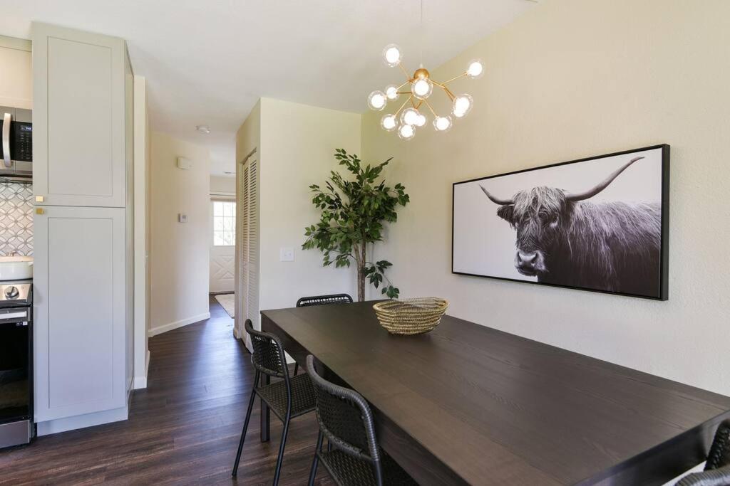 Sparkling Designer 3 Bed Suite By Taneycomo Branson Luaran gambar