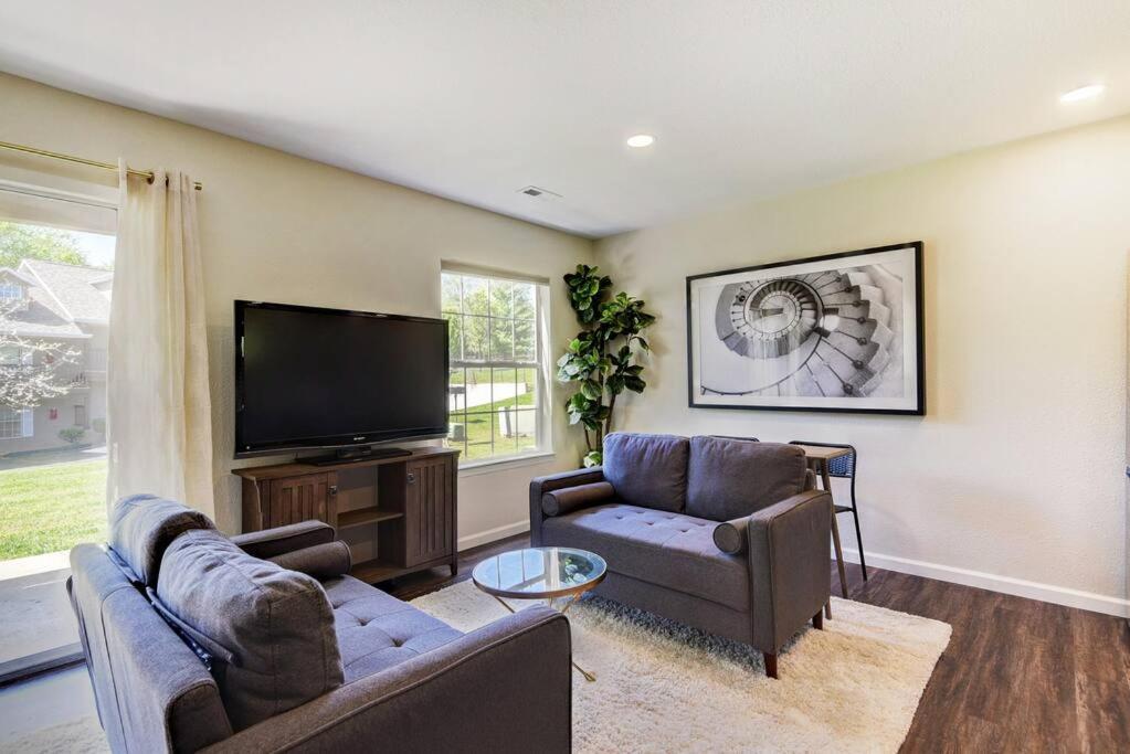 Sparkling Designer 3 Bed Suite By Taneycomo Branson Luaran gambar