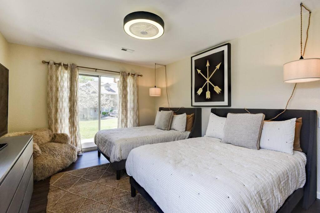 Sparkling Designer 3 Bed Suite By Taneycomo Branson Luaran gambar